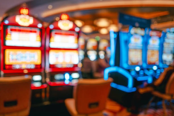 Ninja vs Samurai slot game interface showing five reels and payline grid